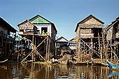 Tonle Sap - Kampong Phluk floating village - stilted houses